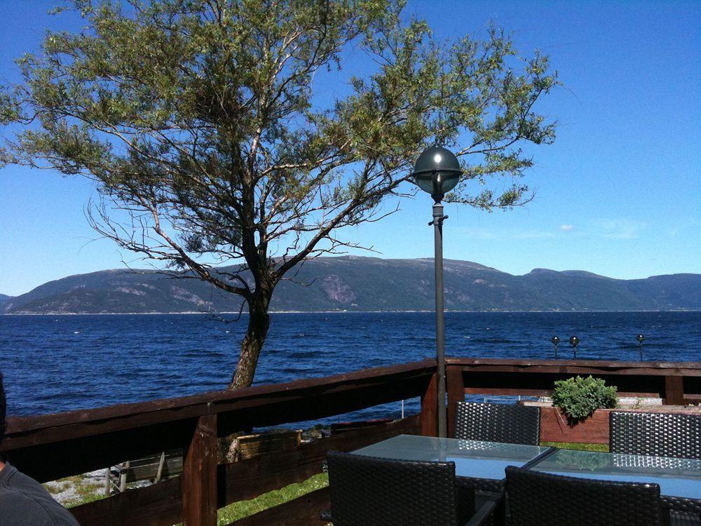 Brekkestranda Fjordhotel Brekke  Exterior foto